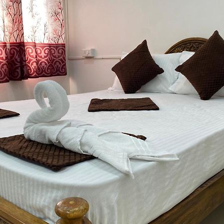 Kavieya Residency Hotel Purnankuppam ภายนอก รูปภาพ