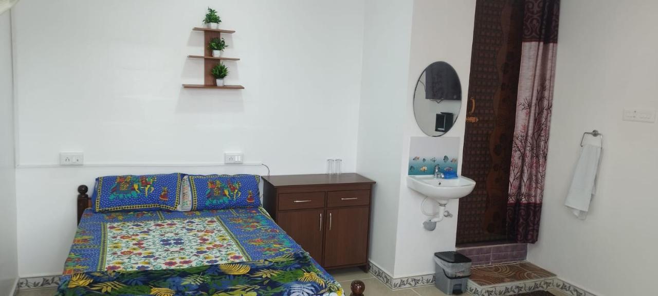 Kavieya Residency Hotel Purnankuppam ภายนอก รูปภาพ