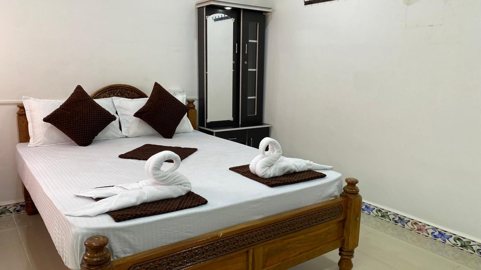Kavieya Residency Hotel Purnankuppam ภายนอก รูปภาพ